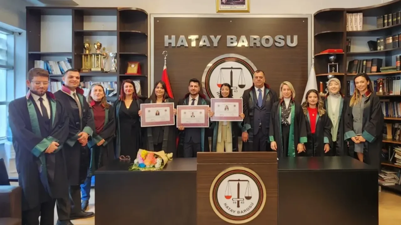 Oktay, Özlem ve Buket Avukatlığa Adım Attı