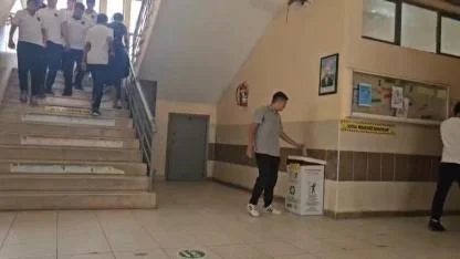 Pet Şişeyi, Çöpe Atan Öğrenci Çeyrek Altını Kazandı