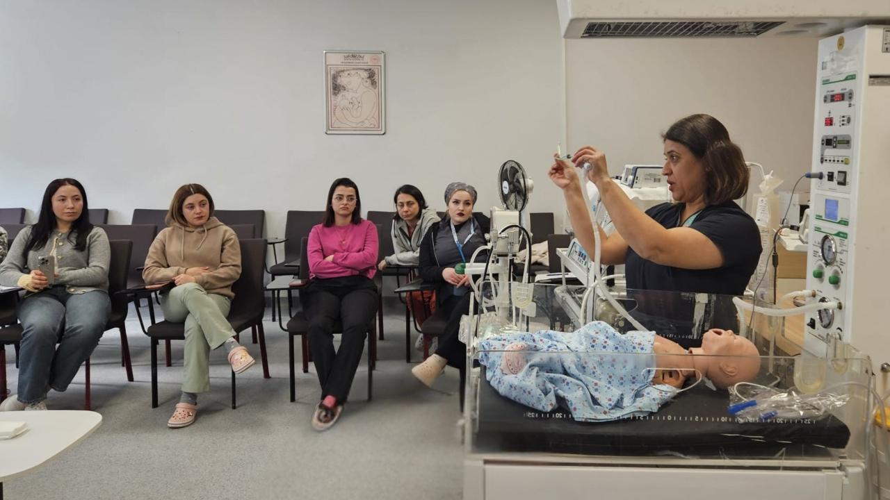 Sağlık Personeline “Bebek Transporter” Uygulamalı Anlatıldı