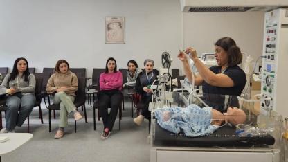 Sağlık Personeline “Bebek Transporter” Uygulamalı Anlatıldı