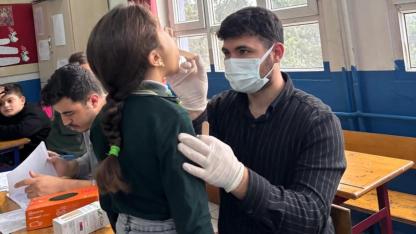 Sağlıklı Hayat Merkezi Ekibi İlkokulda Taramalar