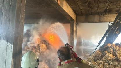 Samandağ’da Samanlık Kül Oldu