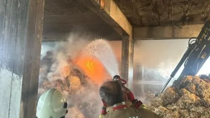 Samandağ’da Samanlık Kül Oldu