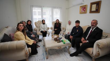 Şehit Ailelerine Anlamlı Ziyaret