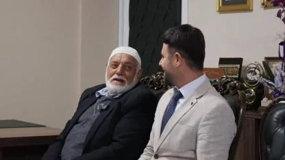 SONDAJI ERTELEYİP UMREYE YAZILDI