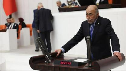 VEKİL ÇİRKİN KURUM’U  ÖVDÜ, YUMAKLI’YI YERDİ