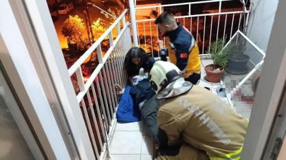 Yaşlı Adam Balkondan Düştü