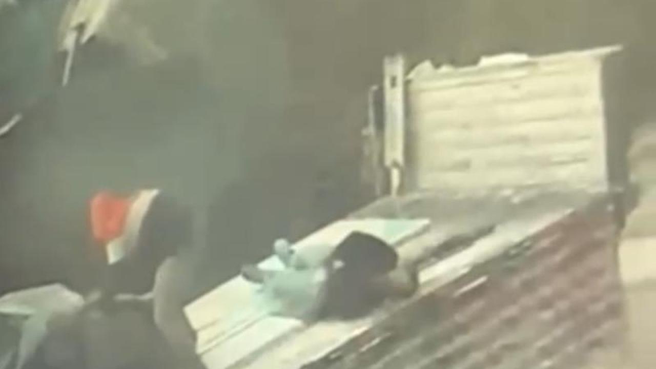 Yük İndiren Şahsa Yıldırım İsabet Etti