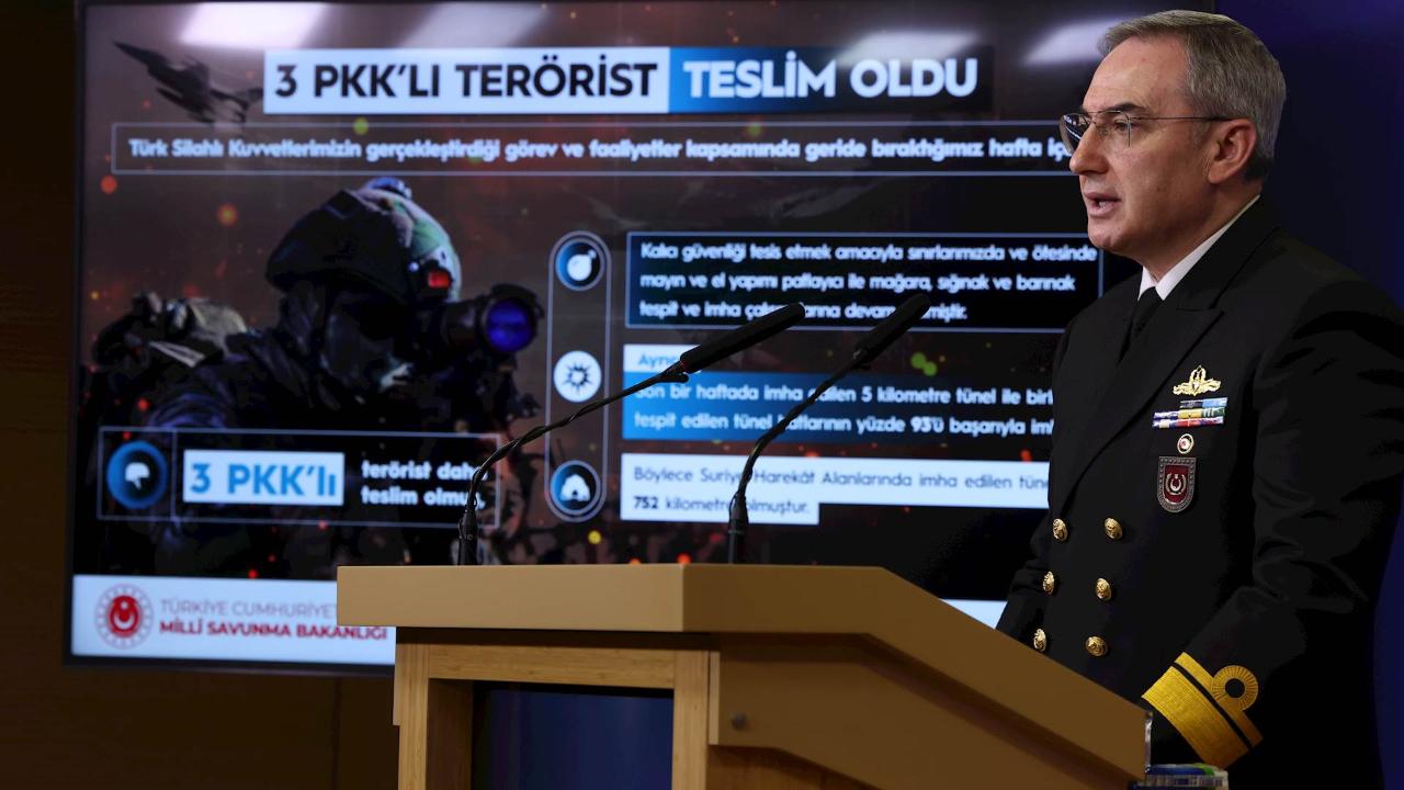 3 PKK’lı Terörist Teslim Oldu