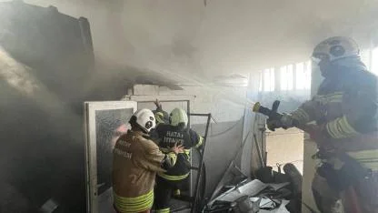 Antakya Sanayi Sitesi’nde Tamirhanede Yangın Paniği