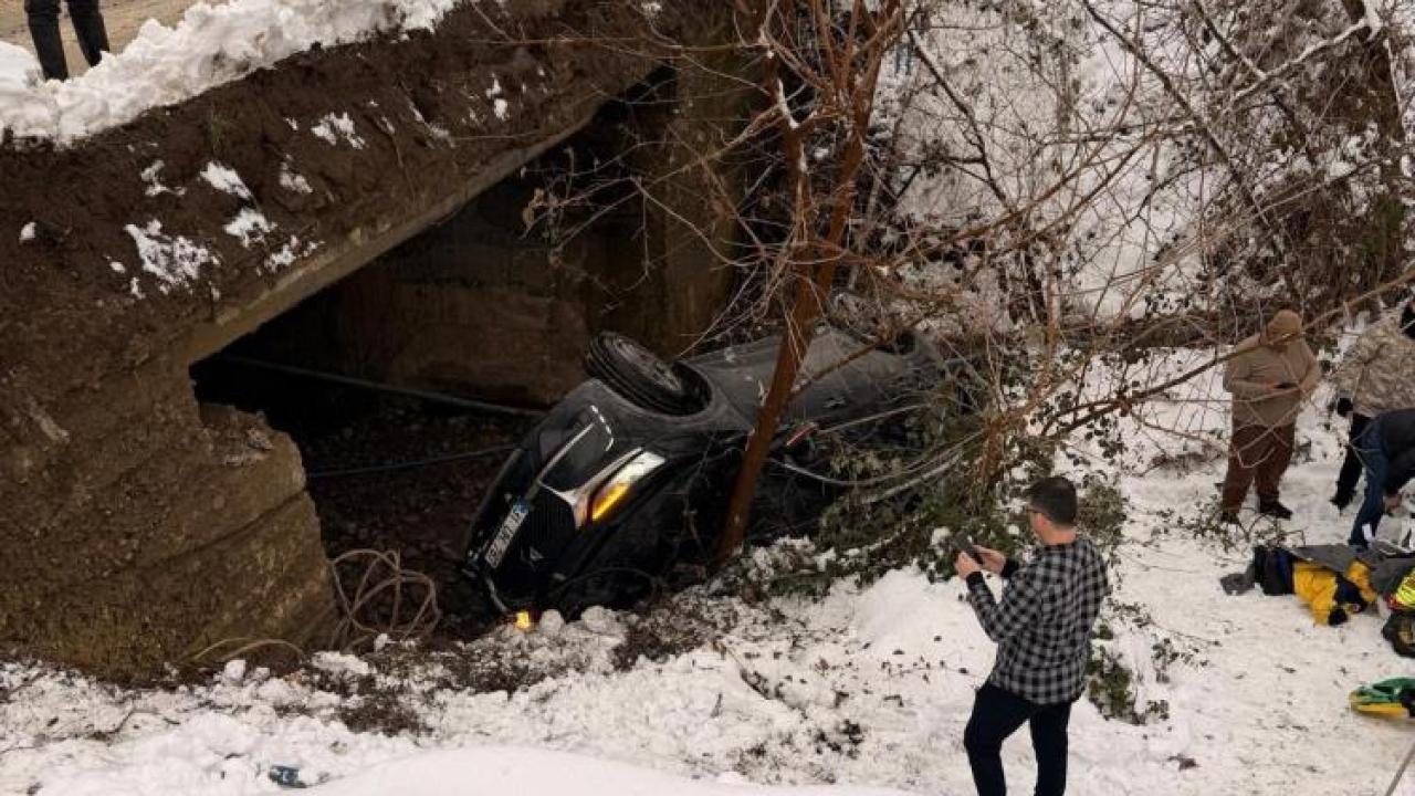 Araç Dereye Uçtu: 5 Kişi Yaralandı