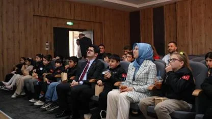 Arsuz'da çocuklar "Aslan Hürkuş 4: Hürjet Oyunda" filmini izledi