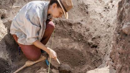 Bilim insanları 500 bin yıllık alet buldu: Çıkardıklarında hayrete düştüler