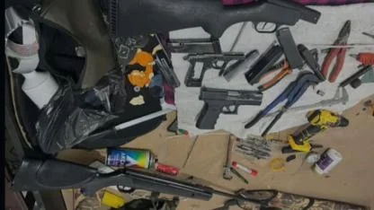 Cephanelik Gibi Evden Çıkanlar Şaşırttı