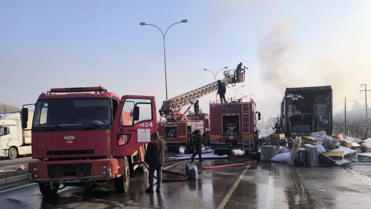 Cilvegözü’nde Tır Yangını Korkuttu
