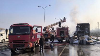 Cilvegözü’nde Tır Yangını Korkuttu