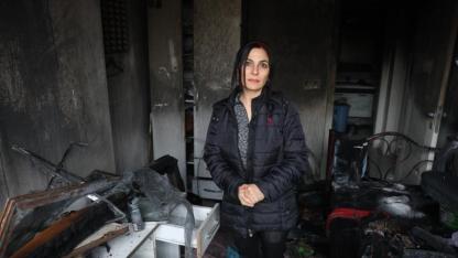 Depremde Evi Yıkılan Ailenin Yeni Yuvası Alev Alev Yandı