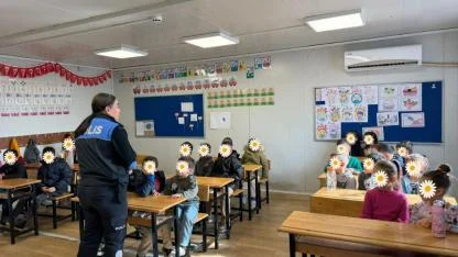 EMNİYET ÖĞRENCİLERİ BİLGİLENDİRDİ