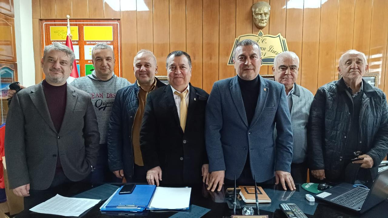 FENERBAHÇELİLER DERNEĞİ ÖĞRENCİLERİ UNUTMADI