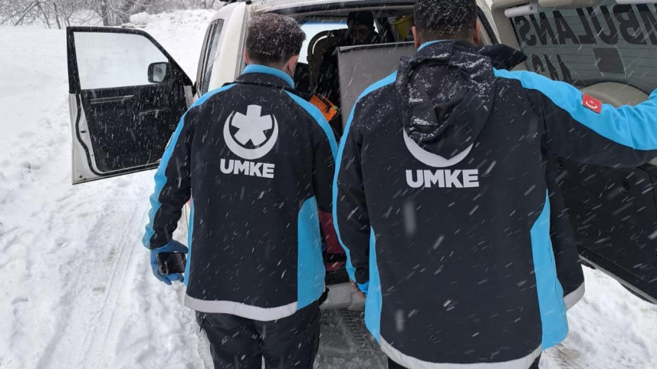 Hatay’da Kar Yağışına Rağmen Acil Sağlık Hizmetleri 7/24 Devam Ediyor