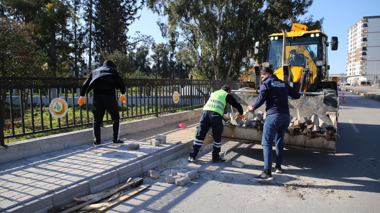İskenderun’da Kaldırım Yapım Ve Yenileme Çalışmaları