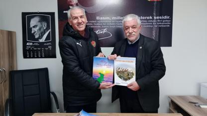 KALAYCIOĞLU’NA “YILIN YAZARI” ONURU