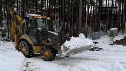 Kardan kapanan yolları açma çalışmaları sürüyor