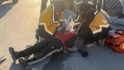 Kepçeyle Motosiklet Çarpıştı