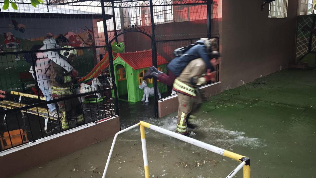 Mahsur Kalan Vatandaşlar Kurtarıldı