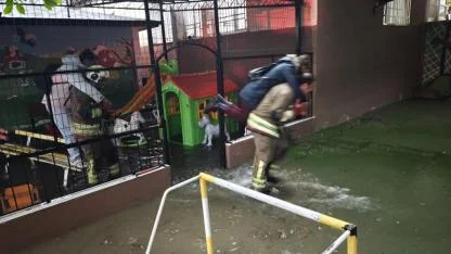 Mahsur Kalan Vatandaşlar Kurtarıldı