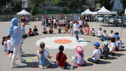 ÖĞRENCİLER AFETLERE  KARŞI EĞİTİM ALIYOR