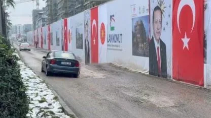 Erdoğan Gitti, Yol Çöktü!