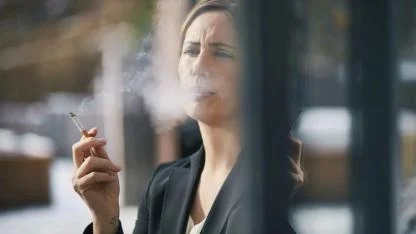 Yarı Açık Alanlara Sigara Yasağı Geliyor!