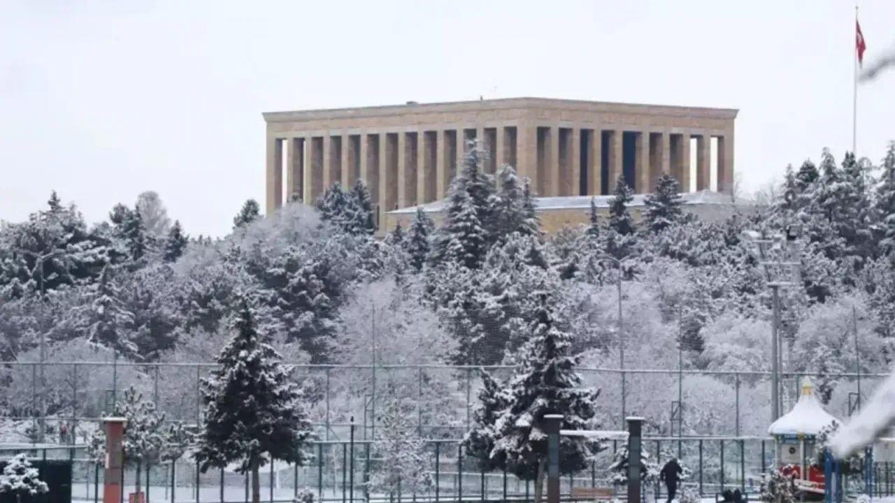 Son Dakika: Ankara’da yarın okullar tatil mi? 12 Ocak pazartesi valilikten kar tatili açıklaması!