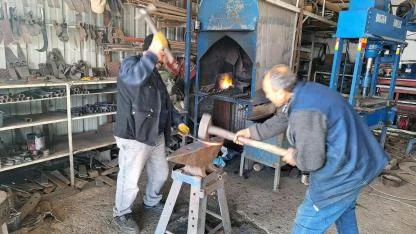 Teknolojiye Direnen Çekiç Sesleri