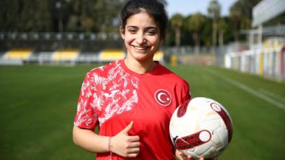 Tuğba, Yeşil Sahada Moral Buldu