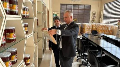 TÜRKMEN’DEN ARICILIK MESAİSİ