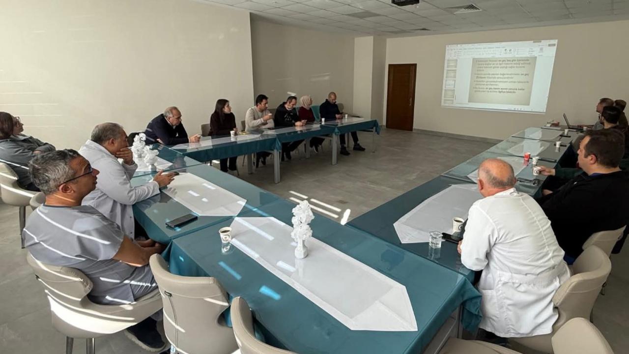 Uzman Hekimlere Bilgilendirme Toplantısı