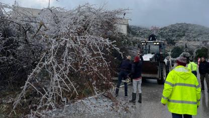 YAYLADAĞI’NDA KAR MESAİSİ