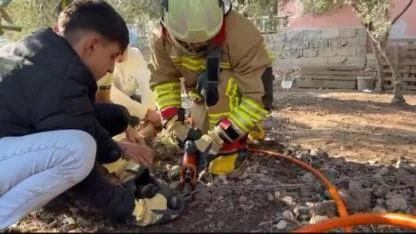 Zincire Dolanan Köpek İtfaiye Ekiplerince Kurtarıldı
