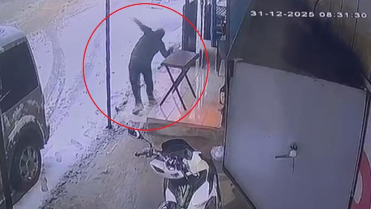 Zor Anlar Güvenlik Kamerasına Yansıdı